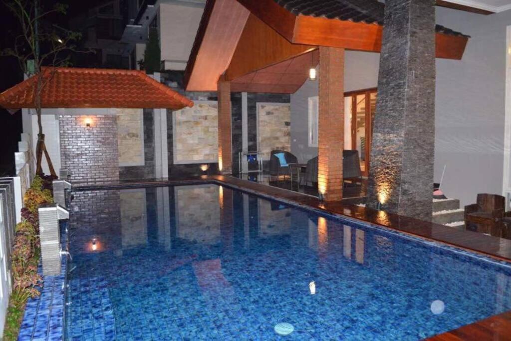 Villa Agro Kusuma Pinus R7 Batu  Ngoại thất bức ảnh